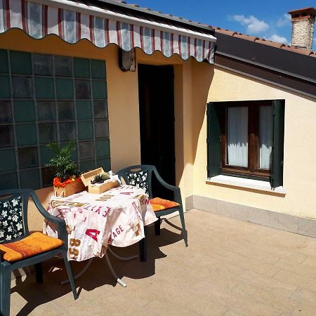 Casa Madonnina Appartement Dossobuono Buitenkant foto