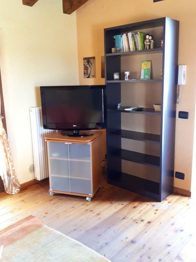 Casa Madonnina Appartement Dossobuono Buitenkant foto