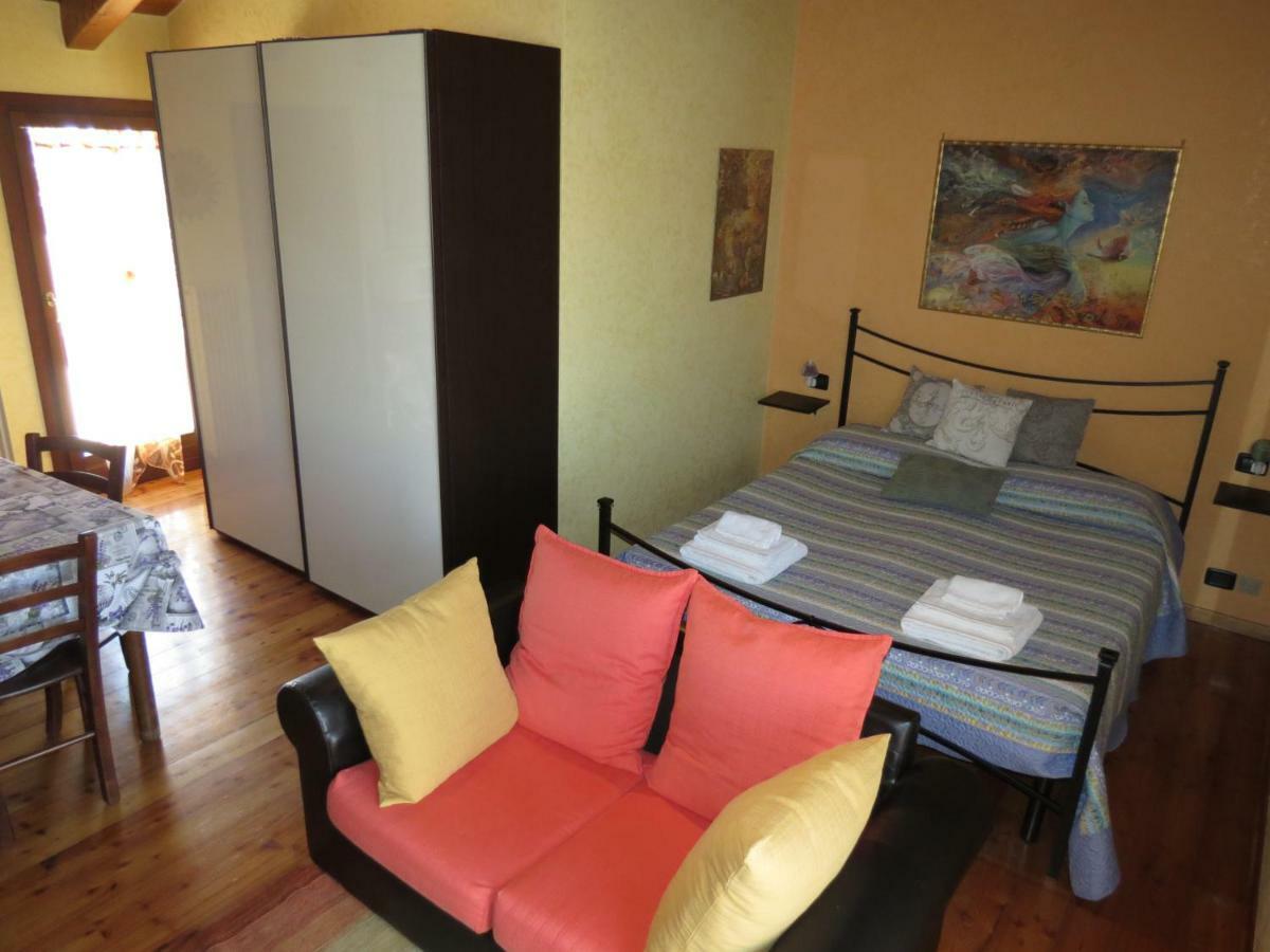 Casa Madonnina Appartement Dossobuono Buitenkant foto